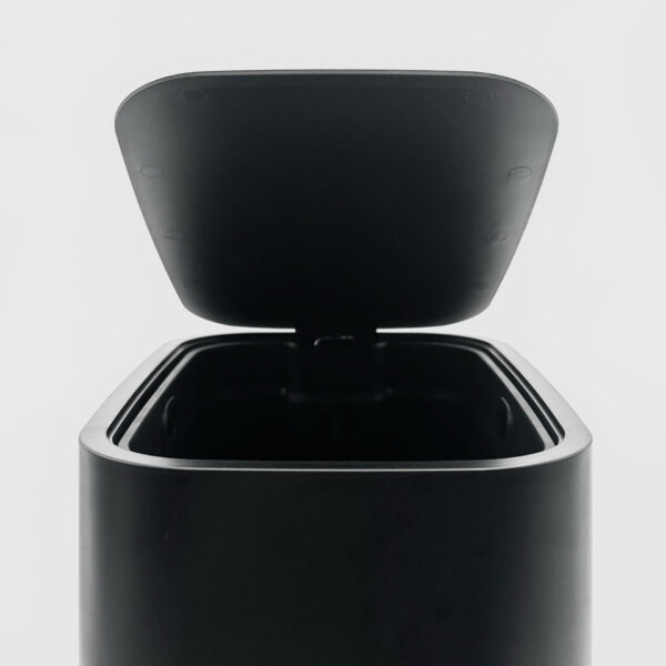 Plastic Pedal Wastebin - Image 2